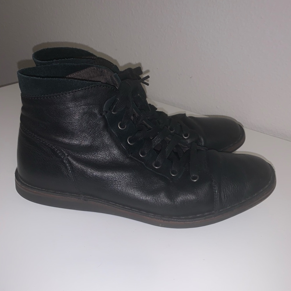 John Varvatos Black Leather Chukka Boots 8.5